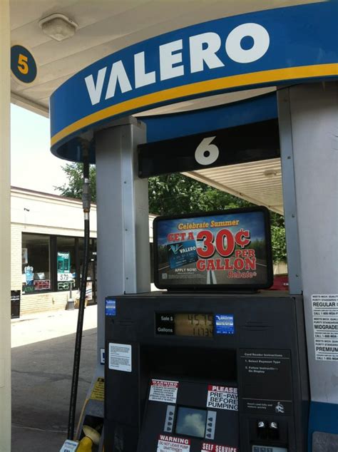 The gas station is clean and appears relatively new. . Valero gas near me